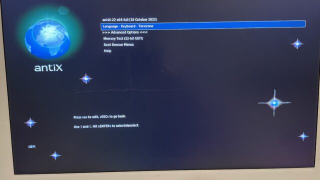 antiX UEFI boot screen